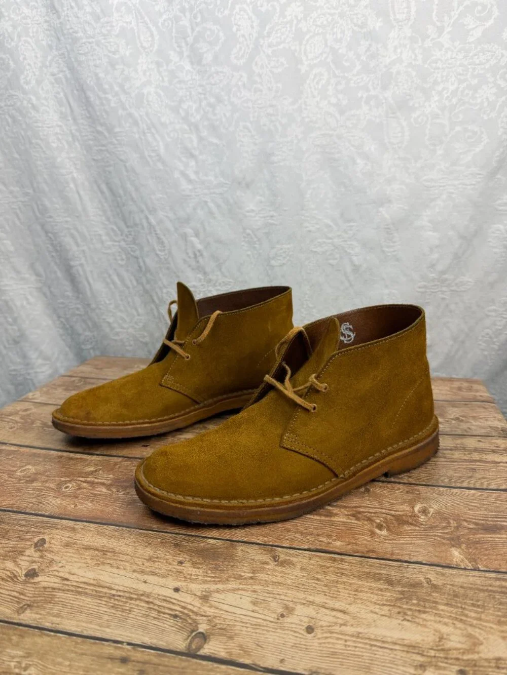 Clarks Men’s Brown Tan Suede Chukka Desert Boots Lace Up Ankle Size 10